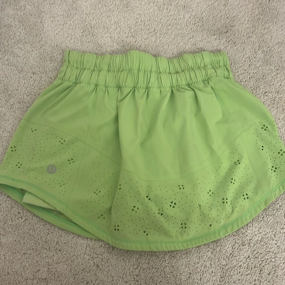 Lululemon skirt green size 2
